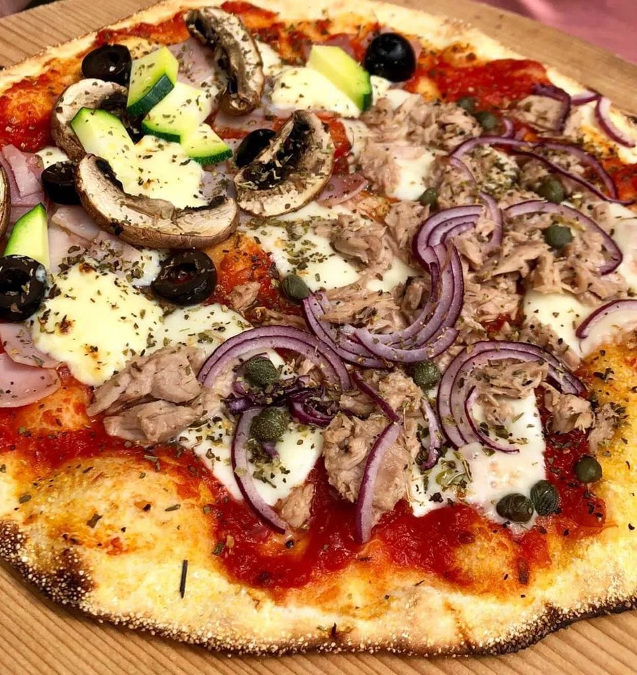 Pizza aus dem WegelinOfen